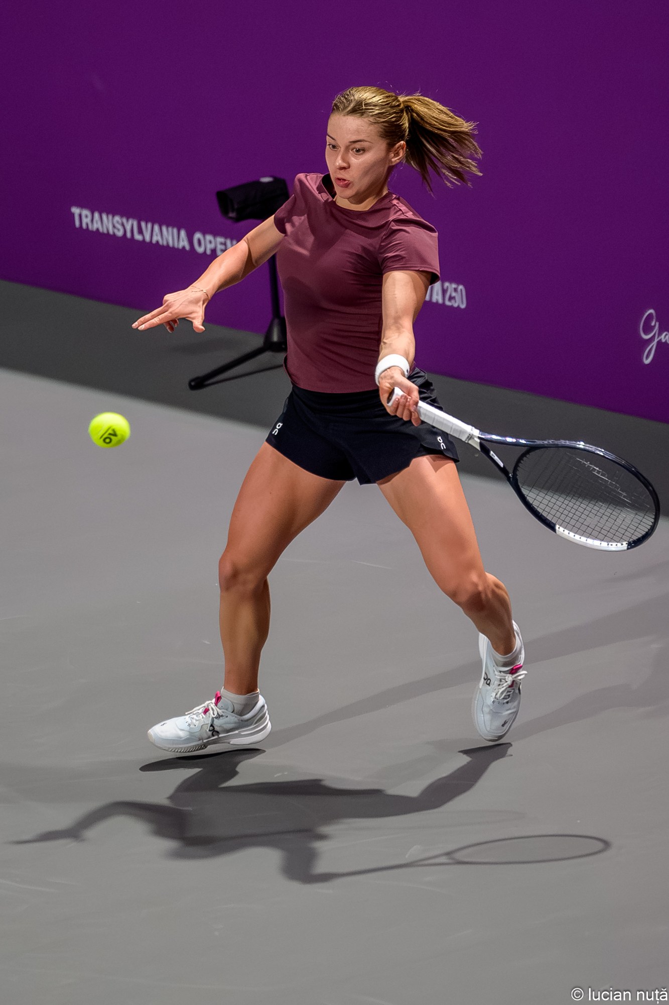 Leworęczny forhend Chwalińskiej w Klużu, styczeń 2026. Wzrost 1,65 m nadrabia rotacją, skrótami i cierpliwością w wymianach