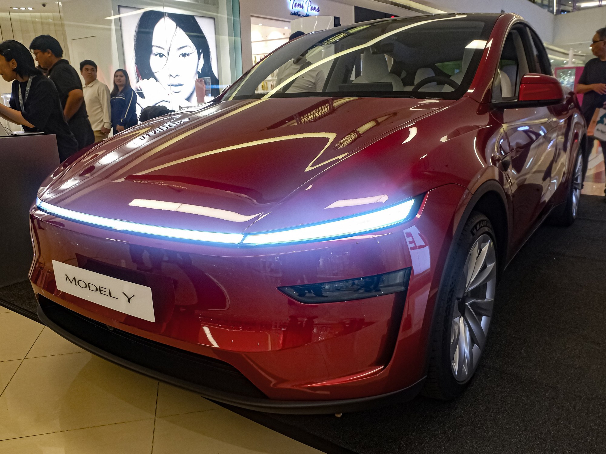Tesla Model Y - 1 892 rejestracje od stycznia do września, lider wśród elektryków
