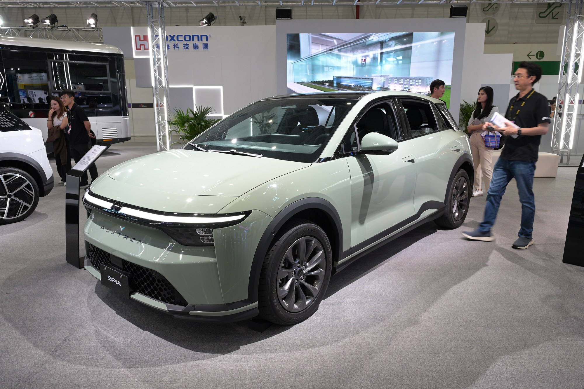 Foxtron Bria, czyli seryjna wersja Modelu B, na targach Taipei AMPA 2026. Polski projekt ma korzystać z gotowych platform Foxtronu